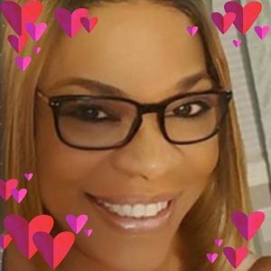 Meet your Posher, Deborah